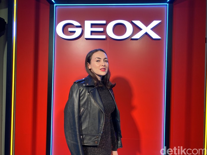 Rianti Cartwright di Acara Geox Hong Kong