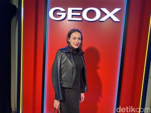 Rianti Cartwright Soal Rumah dan Koleksi Cangkir Teh