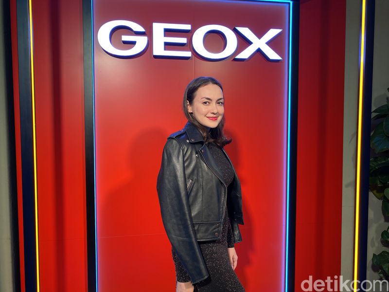 Rianti Cartwright di Acara Geox Hong Kong