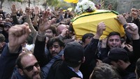 Menurut seorang sumber lainnya di Lebanon, Al-Tawil merupakan salah satu komandan Hizbullah yang paling senior yang tewas dalam aksi saling serang lintas perbatasan antara kelompok militan itu dengan Israel.