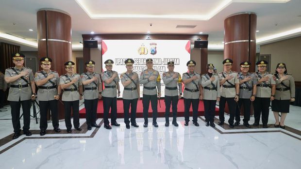 Rotasi pejabat di lingkungan Polda Jatim.