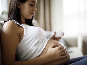 Apakah Niacinamide Aman untuk Ibu Hamil?