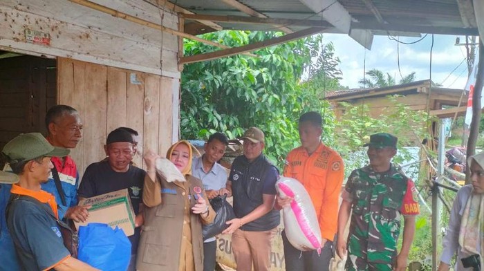 SKK Migas Sumbagsel memberikan bantuan kepada korban banjir di Musi Rawas.