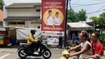 Spanduk AMIN Adu Gagasan Bukan Adu Pecitraan Muncul di Jalan Kepu Jakpus