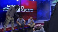 Orang-orang bersenjata yang mengenakan balaclava menyerbu studio sebuah stasiun televisi publik di kota pelabuhan Guayaquil, Ekuador yang dilanda kekerasan narkoba. Berdasarkan rekaman siaran langsung, kelompok bersenjata itu menyandera beberapa jurnalis dan staf TV. (TC Television network via AP)