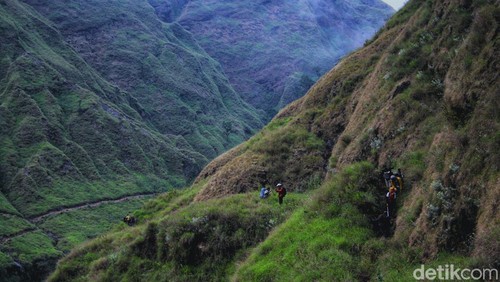 Suasana di Gunung Rinjani, Lombok.