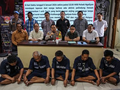 Tampang 5 Tersangka Penyelundupan Ratusan Anjing di Semarang