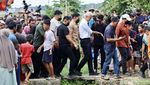 Turun ke Sawah, Ganjar Tampung Curhat Petani Bawang Merah di Brebes