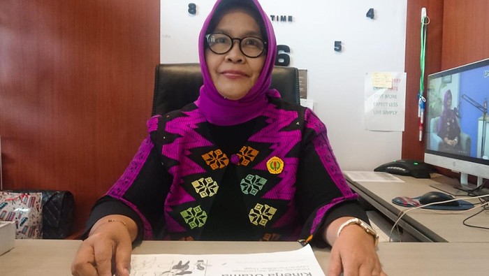 Wakil Rektor I Bidang Akademik Universitas Mataram Sitti Hilyana di ruang kerjanya, Mataram, NTB, Selasa (9/1/2024).