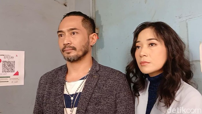 Yama Carlos dan Carina Ivola