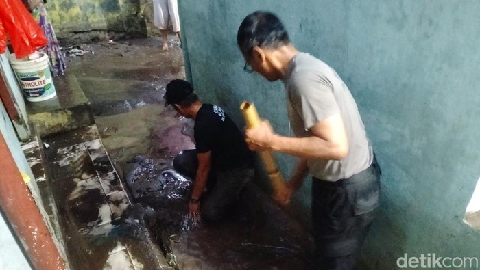 Banjir di kawasan Braga, Kota Bandung, Kamis (11/1/2024).