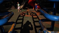Jika melihat lebih detail, fotografer bisa memanfaatkan shadow dari objek untuk menciptakan framing yang ciamik.  