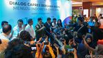Berjaket Top Gun, Ganjar Hadiri Dialog Capres Bareng Kadin