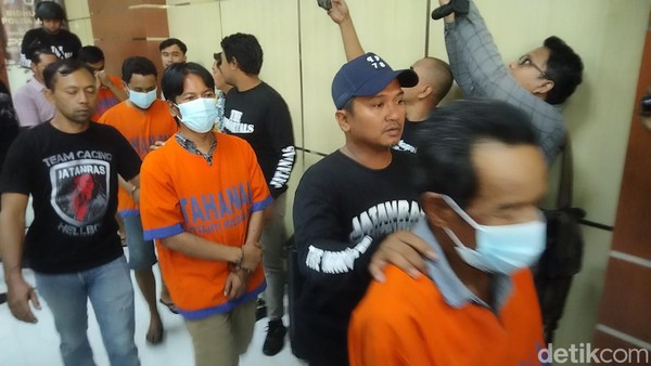 Ini Penampakan Lima Tersangka Penembak Relawan Prabowo di Sampang