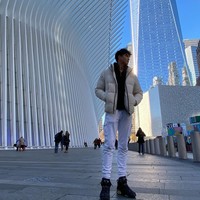 Walaupun baru berusia 17 tahun namun Eddy tampak sudah memiliki tubuh yang tinggi dan proporsional. Ditambah dengan gayanya yang stylish, penampilannya berhasil curi atensi. Foto: Instagram/@eddy_mm