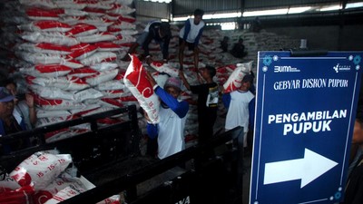Petani di Brebes Dapat Potongan Harga Pupuk