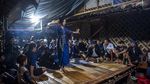 Gemulai Gadis Badui Menari Jaipong Sunda