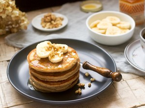 3 Resep Pancake Manis Aneka Topping, Dijamin Anak Langsung Suka!