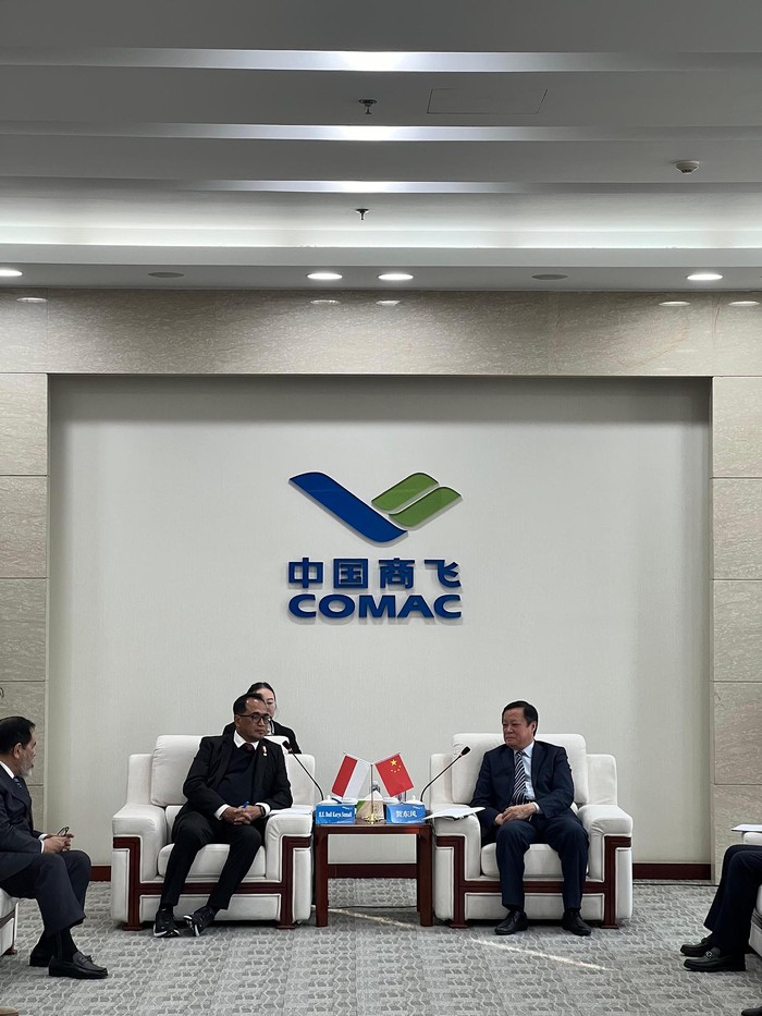 Intip Markas Produsen Pesawat China COMAC yang Disambangi Menhub Menteri Perhubungan Budi Karya Sumadi bertemu dengan pimpinan perusahaan pesawat asal Tiongkok, Commercial Aircraft Corporation of China (COMAC) di Shanghai, Tiongkok, Kamis (11/1).
