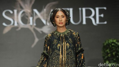 10 Inspirasi Busana Muslim Denim Hingga Floral dari Nawasana