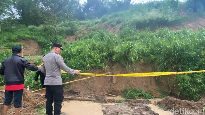 Lokasi tanah galian tambang pasir yang makan tiga korban jiwa balita di Sukabumi