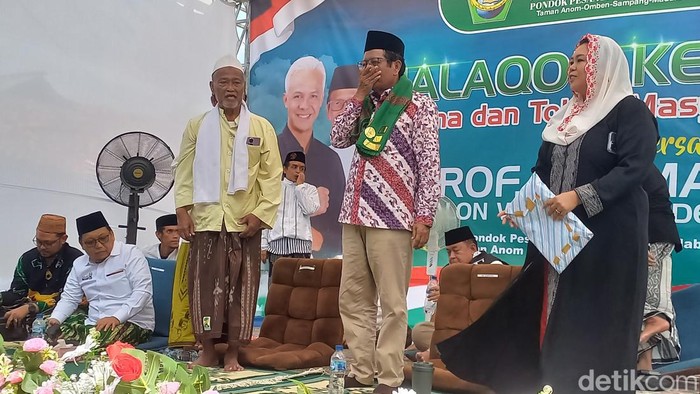 Mahfud Md bertemu kiai di Sampang