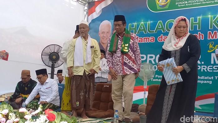 Mahfud Md bertemu kiai di Sampang