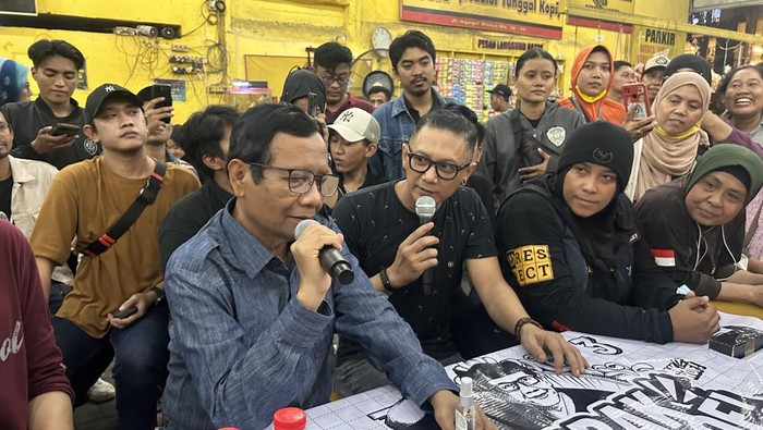 Mahfud Md di Surabaya