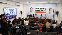 Khofifah Indar Parawansa menjabat sebagai Jurkamnas paslon nomor urut 02 Prabowo Subianto-Gibran Rakabuming Raka di Pilpres 2024. 