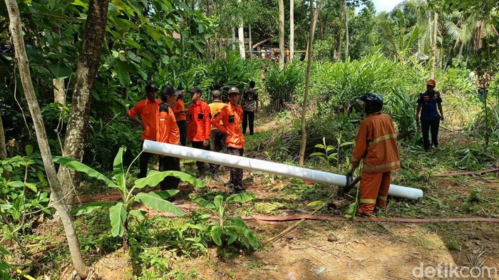 Heboh Penampakan Semburan Api di Pamekasan