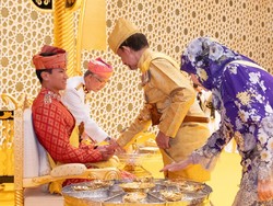 Royal Wedding Brunei, 7 Foto Pangeran Mateen Jalani Berbedak Pengantin Diraja