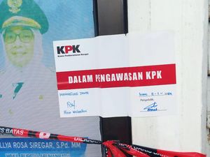KPK Segel Ruangan Kantor Pemkab Labuhanbatu Terkait OTT Bupati Erik