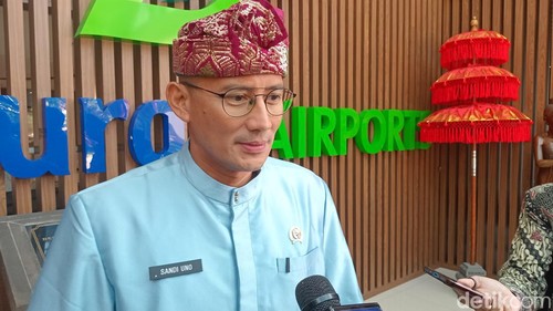 Menparekraf Sandiaga Uno di kantor PT Angkasa Pura, Bandara Ngurah Rai, Badung, Kamis (11/1/2024).