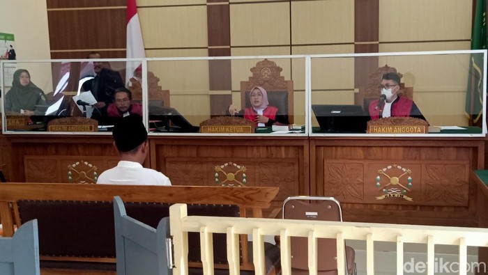 Sidang terdakwa Slamet Tohari alias Mbah Slamet pembunuh berantai di Banjarnegara, Kamis (11/1/2024).