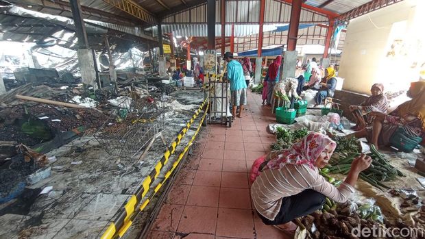 Suasana di Pasar Ngawen, Blora, Kamis (11/1/2024), usai kebakaran pada Selasa (9/1/2024).