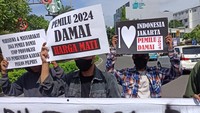 Masyarakat harus mengawasi semua proses dan tahapan Pemilu 2024 agar tidak terjadi praktik politik uang dan kampanye hitam serta penyebaran berita bohong (hoax).