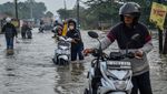 Banjir di Kawasan Industri Sapan, Sepeda Motor Mogok
