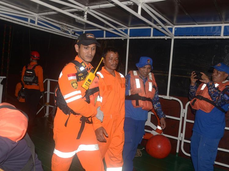 Basarnas Evakuasi Nelayan Korban Gelombang di Aceh