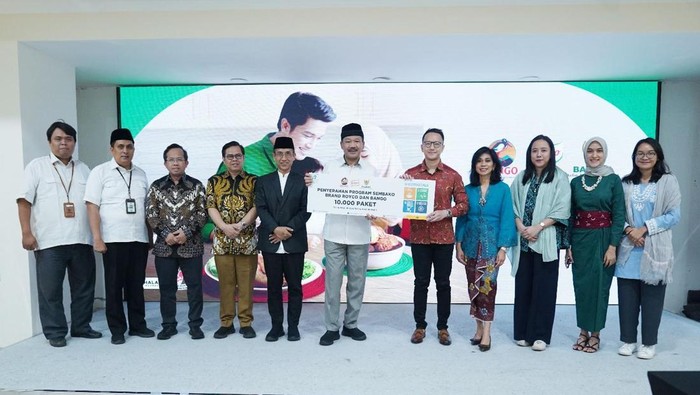 Baznas Gandeng Bango & Royco Salurkan 10 Ribu Paket Sembako di 9 Kota.