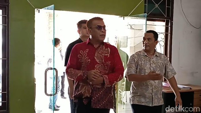 Bupati Madina Jafar Sukhairi Nasution (Goklas Wisely/detikSumut)