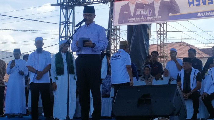 Capres nomor urut 01, Anies Baswedan, hadiri Tablig Akbar di Sibolga, Tapanuli Tengah, Sumatera Utara (Sumut), Jumat (12/1/2024).