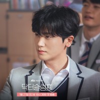 Sejak itu, Park Hyung Sik terus membuktikan kemampuan aktingnya dalam sejumlah judul drama Korea seperti The Heirs, Strong Woman Do Bong Soon, Doctor Slump, dan terbaru Buried Hearts. Foto: dok. JTBC