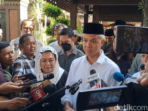 Ganjar Sebut Masih Kejar-kejaran Survei dengan 01 dan 02