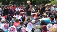 Ganjar pun meminta Yahya untuk tidak memohon maaf. Yahya lalu meminta Ganjar jika sudah menjadi presiden untuk lebih memperhatikan para petani tebu.