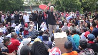 Capres nomor urut 3 Ganjar Pranowo mengatakan setiap kegiatan impor gula yang dilakukan perlu untuk memperhatikan produksi gula dalam negeri. Ganjar menyebut hal itu agar harga gula dalam negeri tetap stabil.