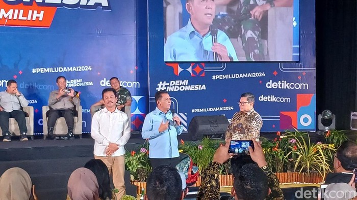 Gubernur  Kepri Ansar Ahmad dan Walikota Batam Muhammad Rudi kompak menyukseskan pemilu 2024. (Foto: Alamudin).