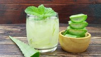 Jika nyeri ulu hati sudah terlanjur melanda, kamu bisa meredakannya dengan minum jus lidah buaya. Sejak lama tumbuhan ini terkenal dengan manfaatnya mengatasi masalah pencernaan. Foto: Getty Images/piyaphun