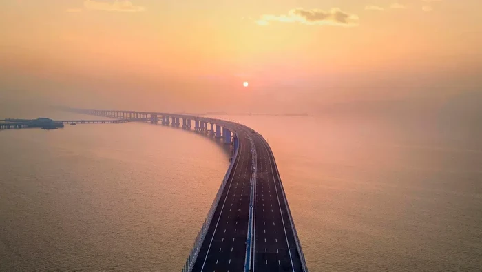 Jembatan di India terpanjang dan tahan gempa.