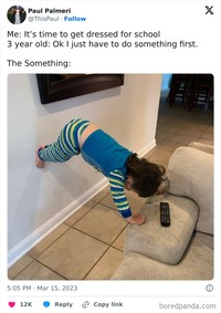 Kelakuan anak kecil yang masih polos memang suka bikin heran dan geleng-geleng kepala. Duh, gemes banget sih.