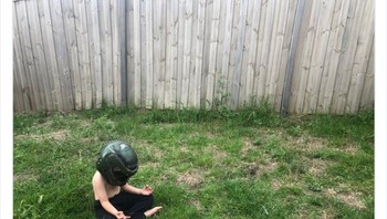 Dibilang mau namaste sejenak, ternyata ini yang dilakukannya. Foto: kindofsquishy via Bored Panda